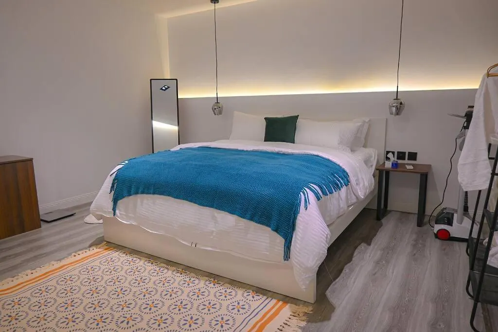 Bedroom & Living Room 402 8Min To Bloulevard Season Witer Land Riyadh Apartment