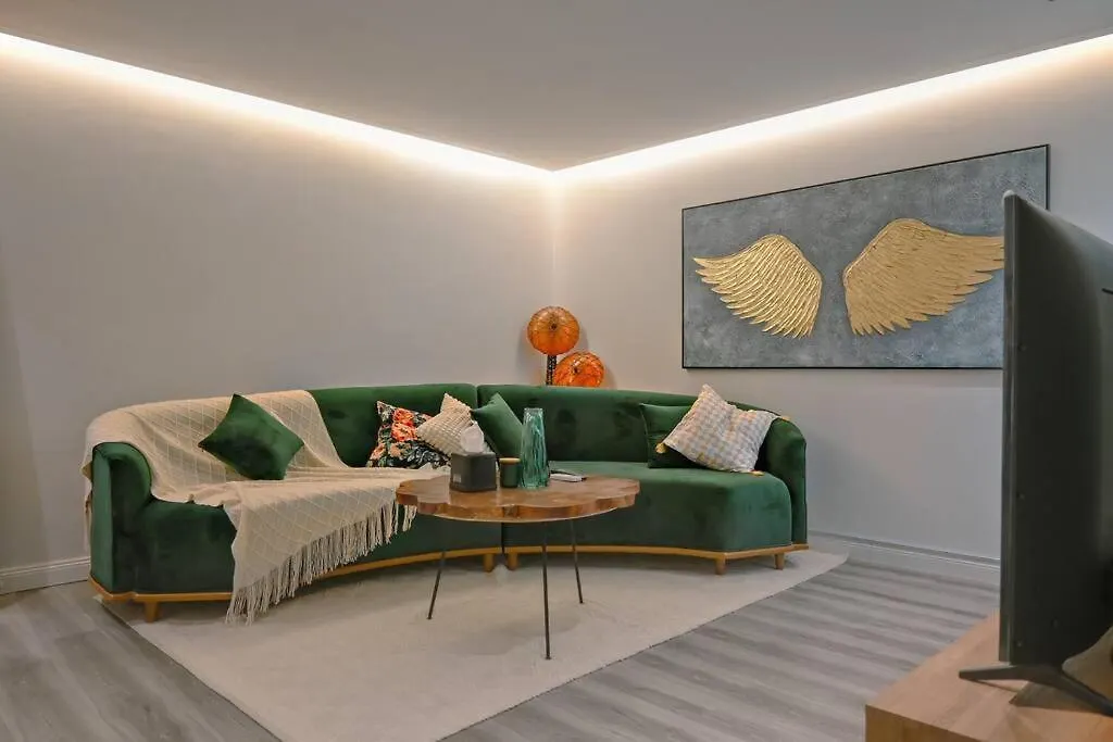 Bedroom & Living Room 402 8Min To Bloulevard Season Witer Land location